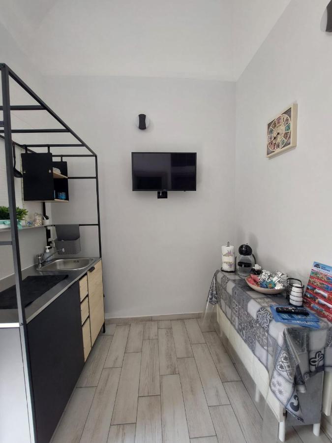 City Wonders B&B نابولي المظهر الخارجي الصورة